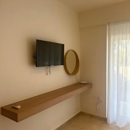 Rodos On The Park 4*